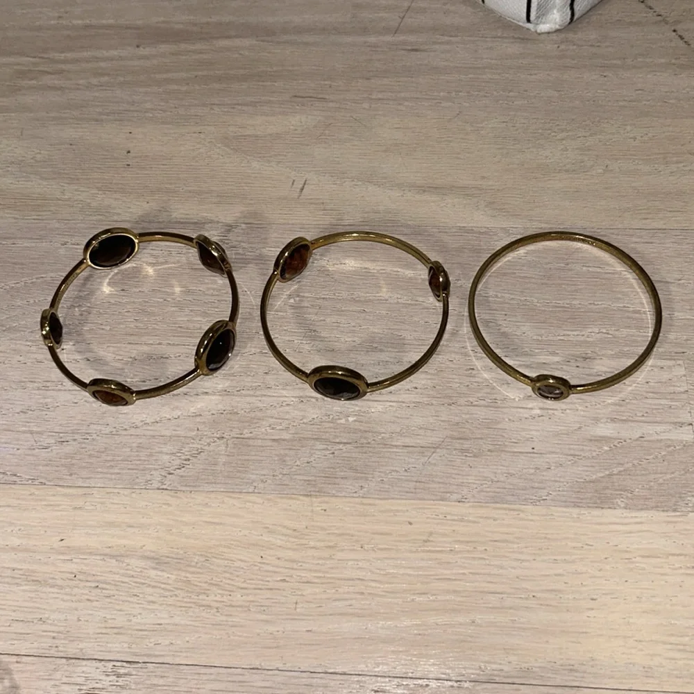 Beautiful vintage stackable bracelets - Picture 2 of 4